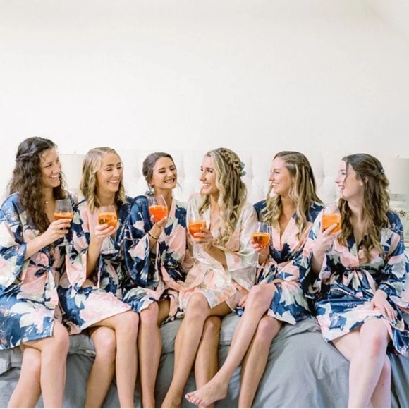 Bridal Party Bridesmaid Satin Robe White - Picture 2 of 8